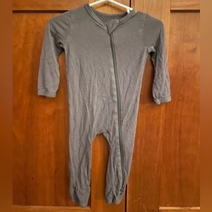 Kyte Baby - Zippered Romper in Charcoal - size 6-12 months